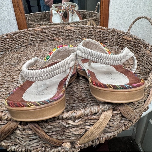 Beaded brightly colored beautiful boho Flat Sandals in NWOT condition SZ 11.5 - Picture 5 of 8